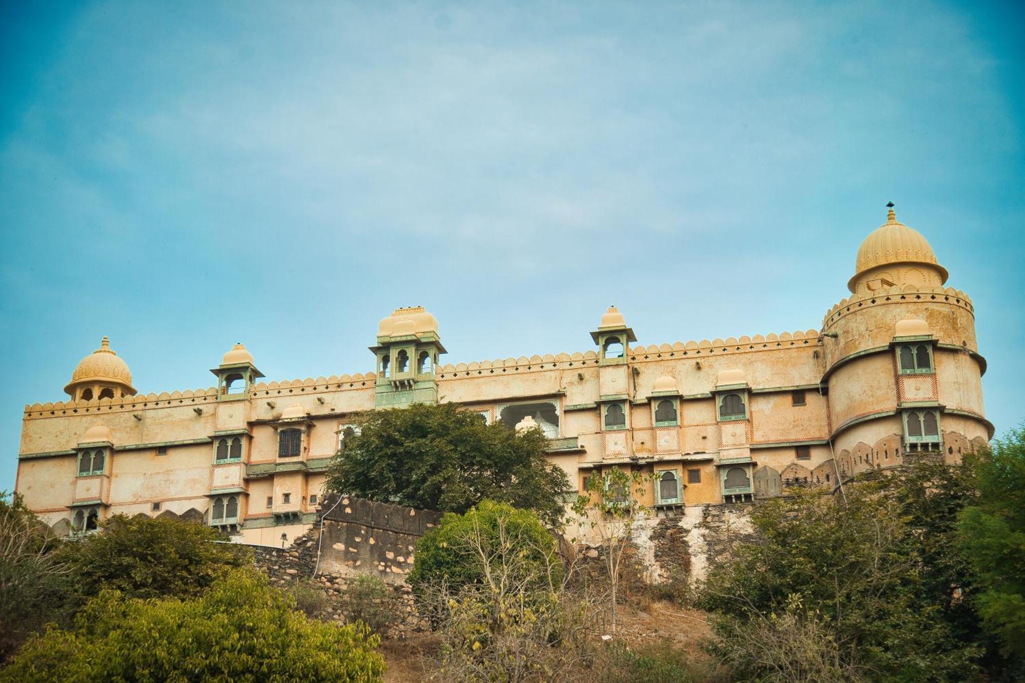 The Fern Bambora Fort, Bambora, Удайпур Экстерьер фото